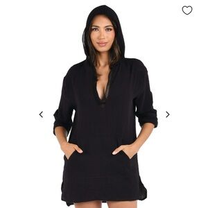 La Blanca Black Hooded Swimsuit Cover-Up - size M - kangaroo pocket